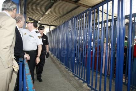 Durante su visita a Melilla, el ministro del Interior ha tenido la ocasión de conocer pers...